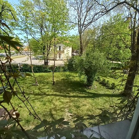 Apartment Under The Maple Klaipeda Exterior photo
